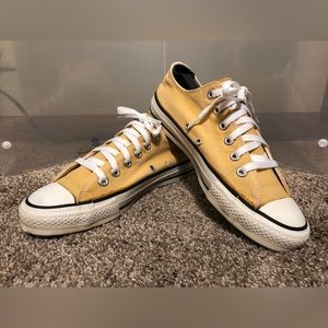 Vintage Converse All Star Made in USA Men's Shoes Size 6 yellow canvas sneakers